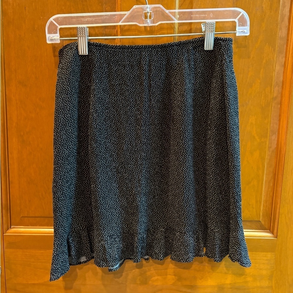 Abercrombie & Fitch Women’s Black & White Polka Dot Mini Skirt Ruffle Hem Sz S - Picture 8 of 10